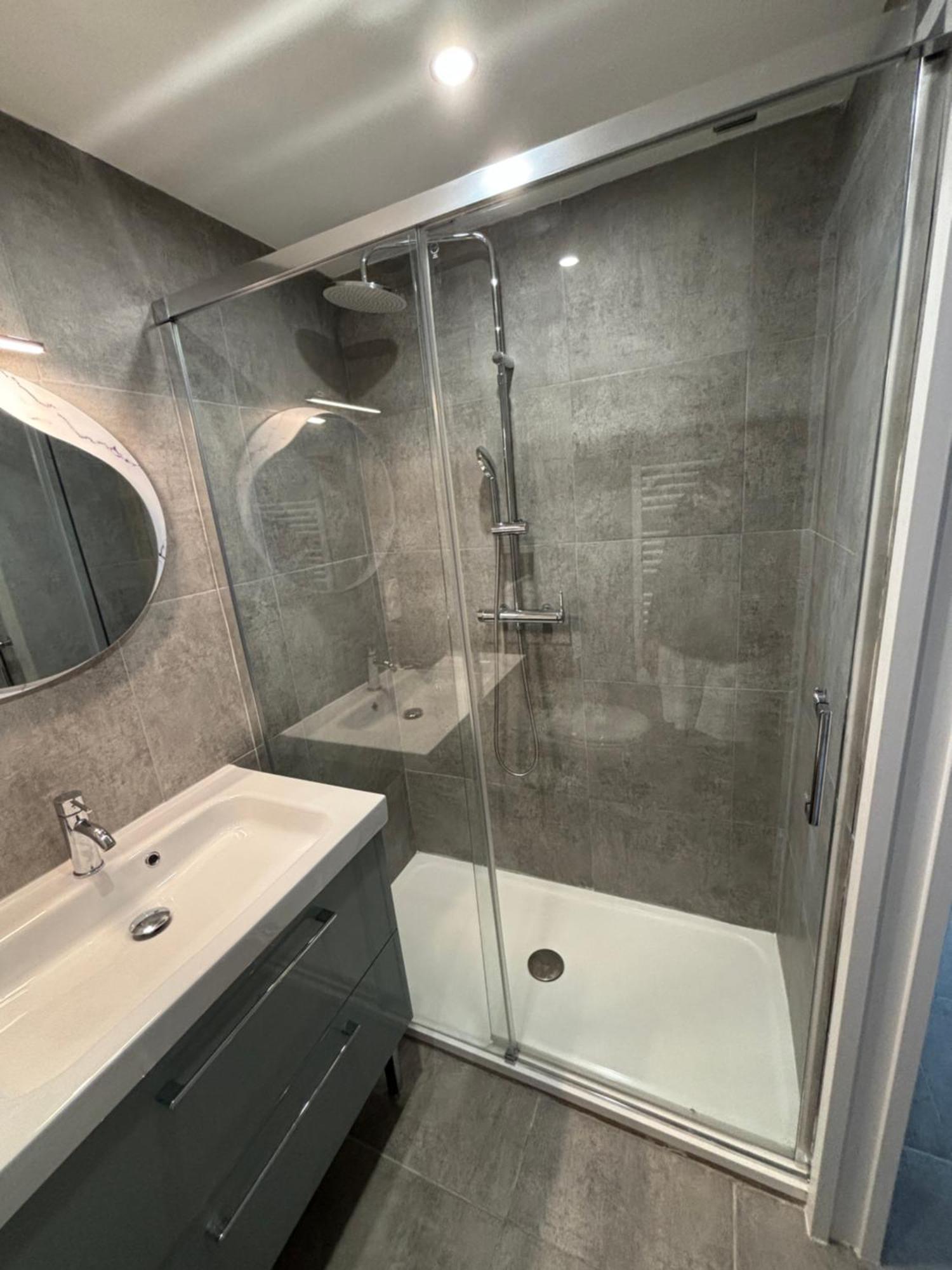 Studio Spacieux Avec Patio En Centre Ville 滨海卡瓦莱尔 外观 照片